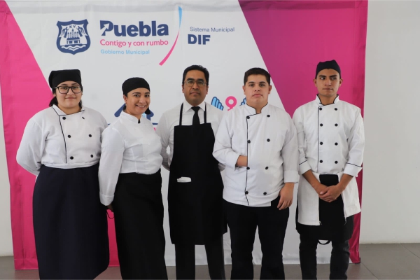Ayuntamiento de Puebla promueve la educación con la carrera técnica en gastronomía