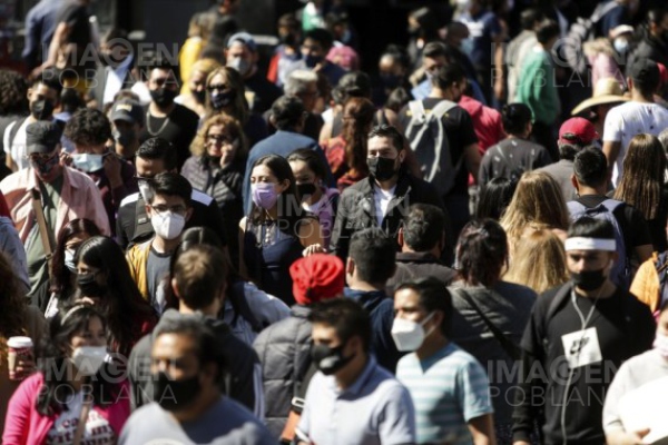Repuntan casos de COVID-19 en México; suman más de 299,000 muertes