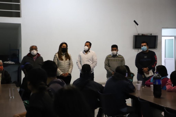 DIF municipal ofrece cena de fin de año en el Dormitorio Municipal