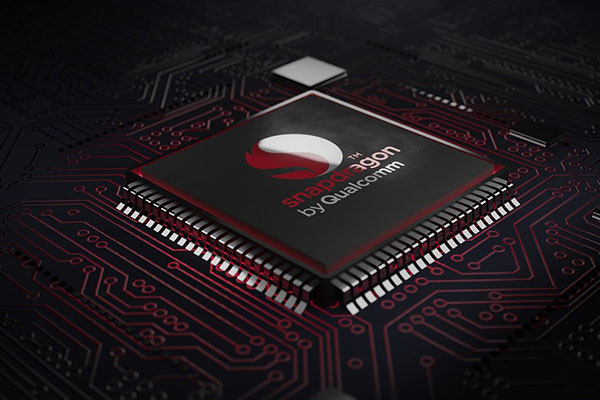 Apuesta Qualcomm por impulsar sector de la conducción semiautónoma con sus chips