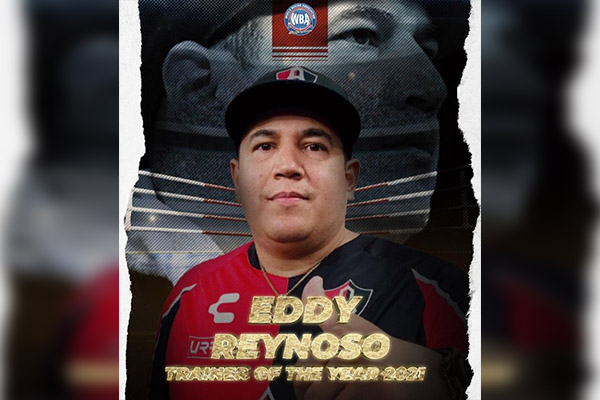 Eddy Reynoso es nombrado entrenador del año por la Asociación Mundial de Boxeo