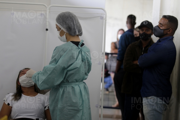 Brasil registra la primera muerte por variante ómicron