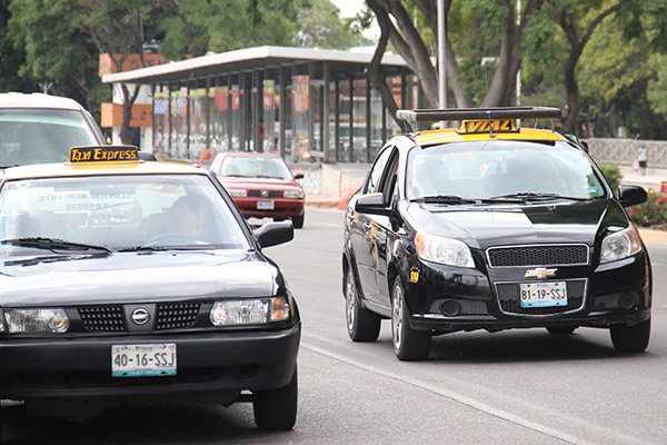 Desencanto provocado por plataformas, oportunidad para taxistas