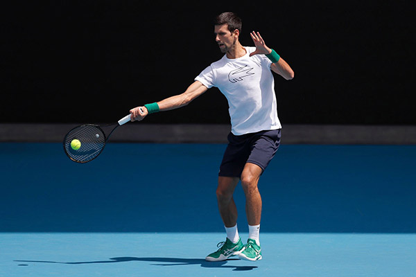 “No hay nada para cenar” en el “hotel del terror” donde está Djokovic, dice su madre