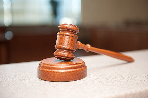 Mujer pasará 30 meses en prisión por usar a su hijo como “camello” para traficar cocaína