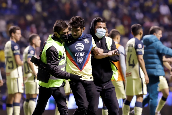 Pese a seguridad, invadir cancha del Cuauhtémoc no es imposible