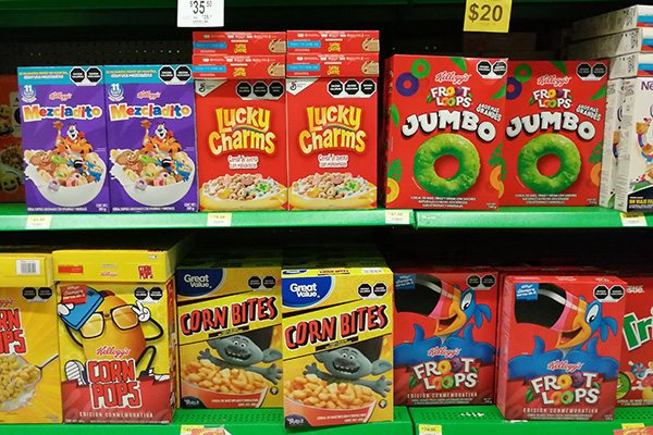 México inmoviliza 380,000 cajas de cereales Kellogg