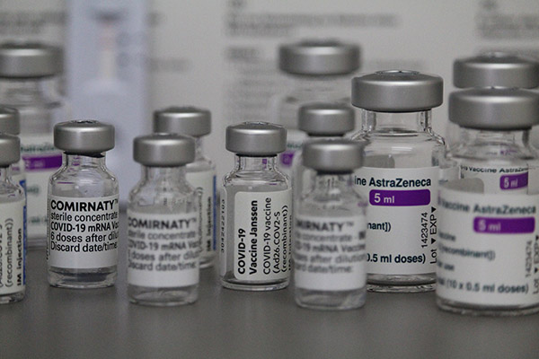 Mielitis transversa, el nuevo efecto secundario de la vacuna de AstraZeneca