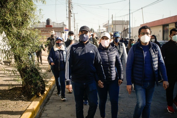 Edmundo Tlatehui continúa recorriendo las juntas auxiliares de San Andrés Cholula