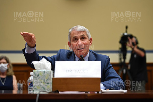 Fauci: Demasiado pronto para decir que pandemia de COVID-19 llega a su fin