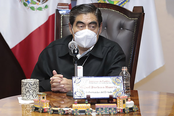 Sin marcha atrás, operativos para evitar robo de combustible en Puebla, reitera Barbosa