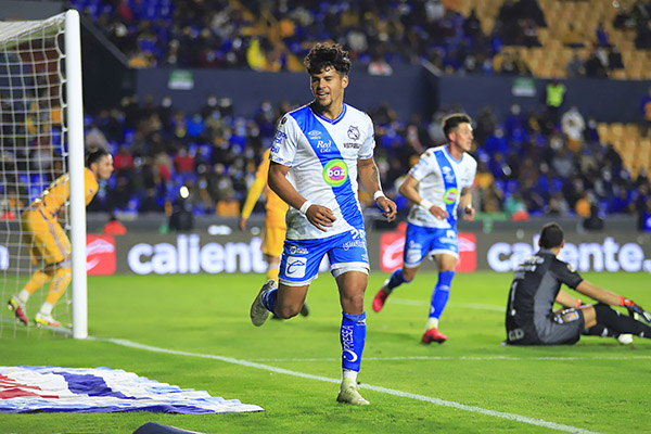 Maxi Araújo, el apuntado para ser la próxima venta del Puebla