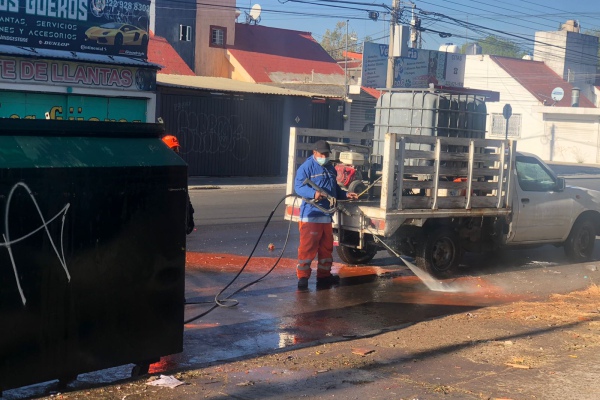 Ayuntamiento de Puebla lleva brigadas de limpieza y mantenimiento a Loma Bella