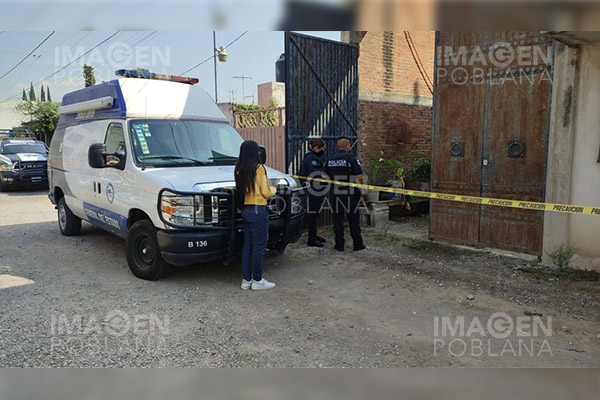 Hallan cadáver atado de pies y manos dentro de una obra negra