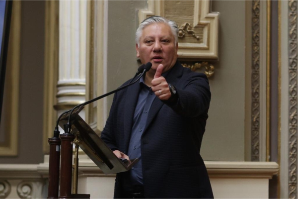 Fernando Morales presenta iniciativa a favor de la igualdad salarial