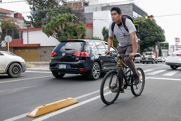Ciclistas también son ejemplo de incultura vial