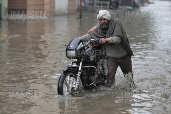 7 muertos y 16 heridos tras fuertes lluvias en Pakistán