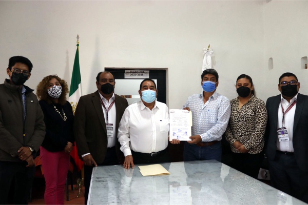 Entrega Mario de la Rosa constancias de mayoría a ediles auxiliares electos