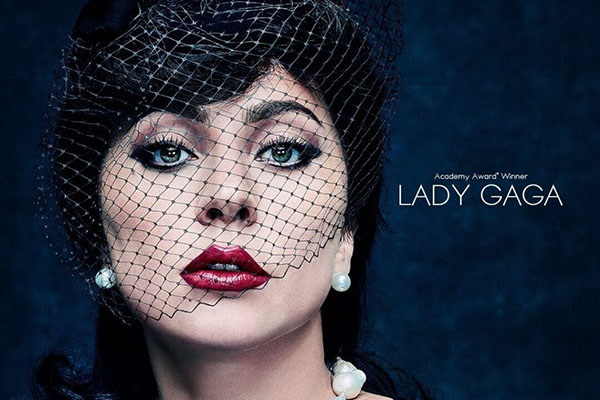 Lady Gaga hace una revelación picante: “¡Nos besamos con Salma Hayek!”
