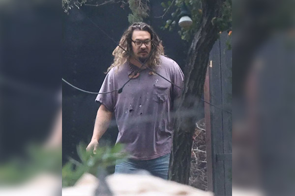 Captan a un desmejorado Jason Momoa viviendo en una camioneta tras divorcio