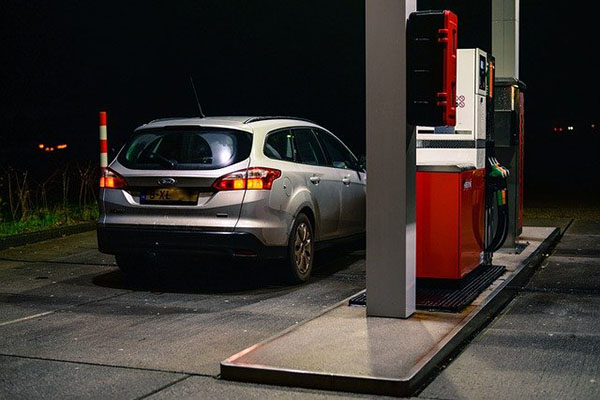Vehículos de gasolina o diésel siguen dominando el mercado automotriz