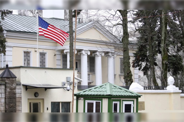 Washington ordena la salida de Bielorrusia de familiares de empleados de EU