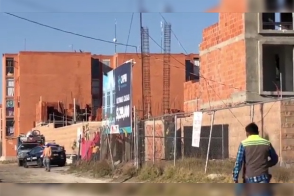 Trabajador de la construcción resulta herido por una bala perdida
