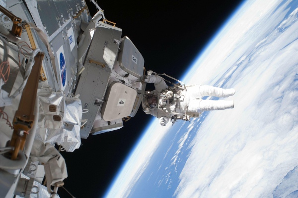 NASA planea jubilar la EEI para fines de 2030