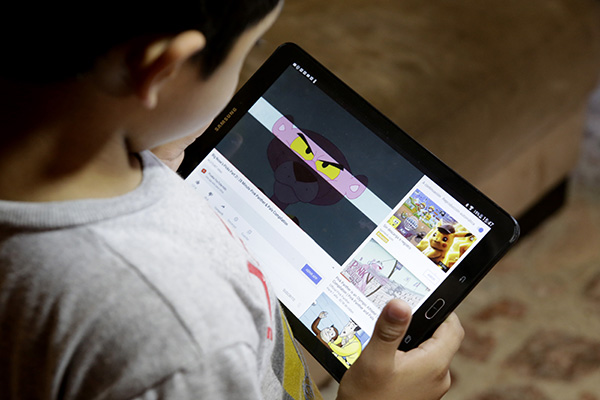 El 58% de los niños usa un dispositivo electrónico a diario