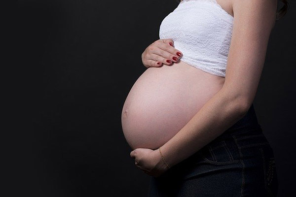 Incrementan tasas de ansiedad y depresión en mujeres embarazadas durante pandemia