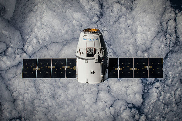 Plan de SpaceX de 30,000 satélites es un peligro para la Estación Espacial, advierte NASA