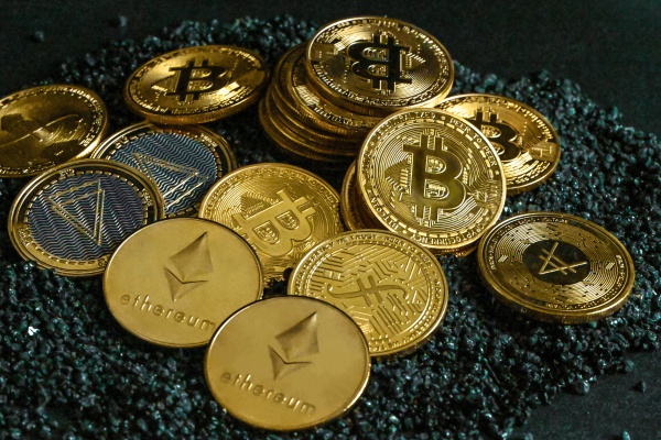 ONGs ucranianas reciben donaciones en criptomonedas