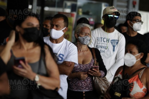 Brasil suma casi 1,300 muertes por COVID-19 en el peor día desde julio