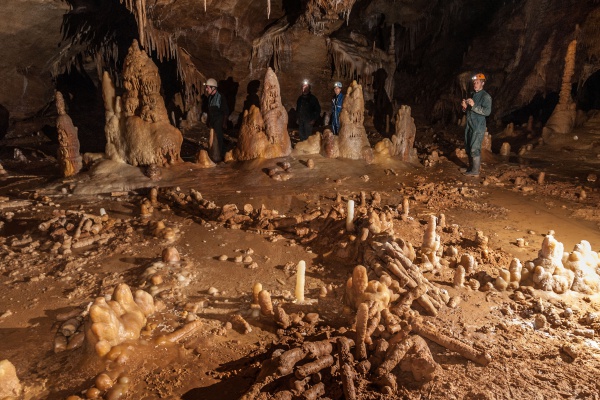 Una cueva en Francia muestra que neandertales y homo sapiens convivieron de cerca
