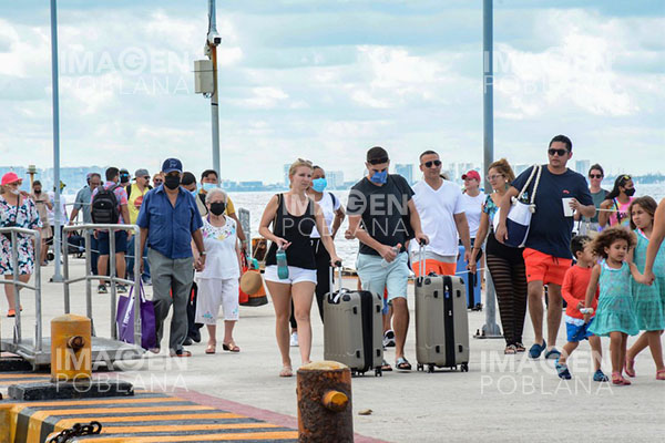 Alcanza México alza de 40% en turismo internacional durante diciembre de 2021