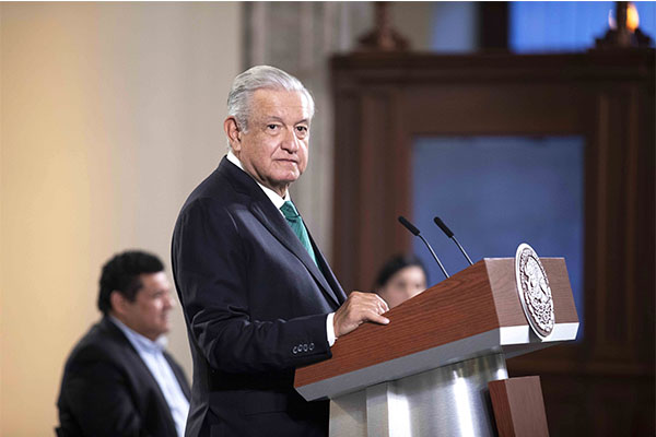 Dice AMLO que México mejorará sistema de salud pública tras alivio de COVID-19
