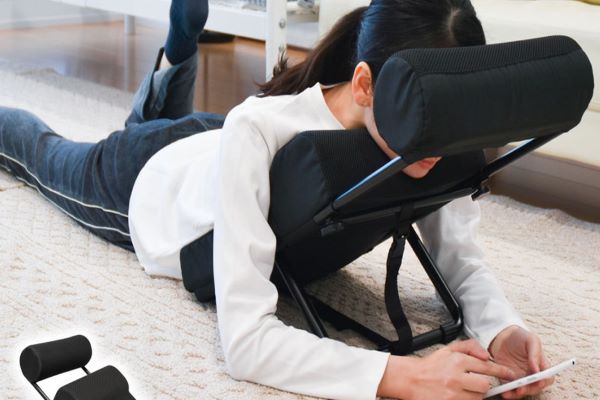 Cómodo y práctico: un soporte que sostiene nuestra cabeza mientras jugamos