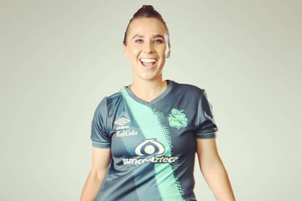 Mirelle Arciniega, la mamá futbolista, llegó a 100 partidos con Puebla Femenil