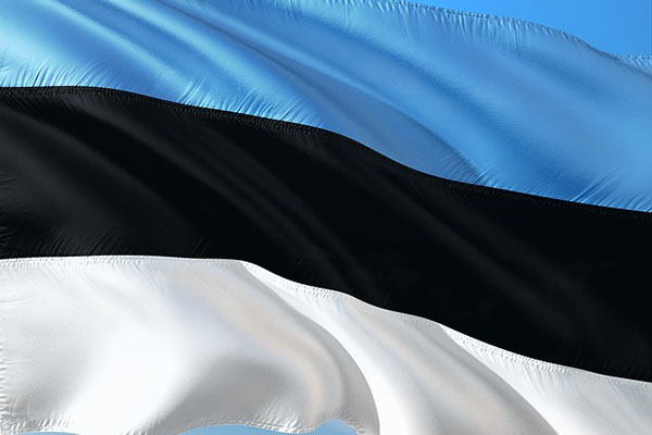 Estonia llama a sus ciudadanos que están en Ucrania que abandonen el país