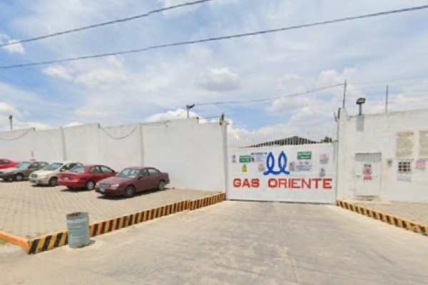 Sujetos armados toman por asalto una gasera