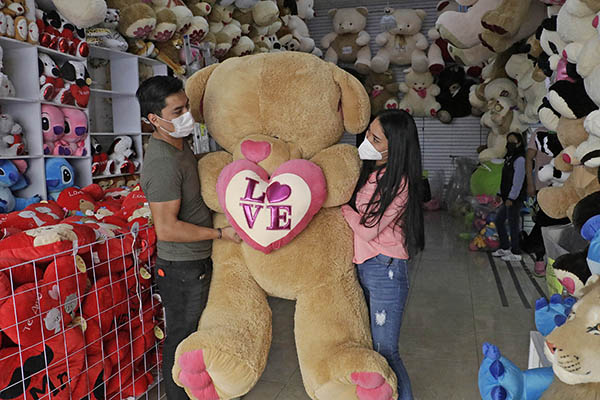Ambiente de Puebla y poblanos, inundado por el amor