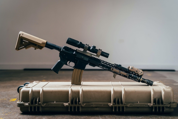 Canadá enviará armas letales y municiones a Ucrania