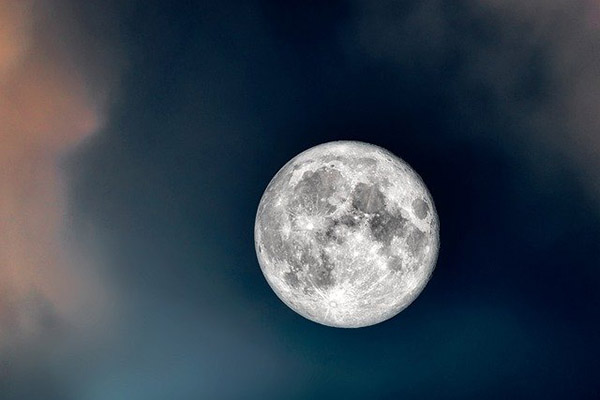 Luna de nieve: curiosidades sobre el espectáculo astronómico de febrero