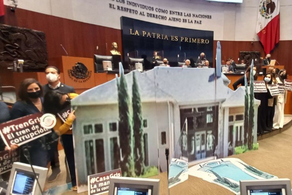 Panistas piden en el Senado que se investigue al hijo de AMLO