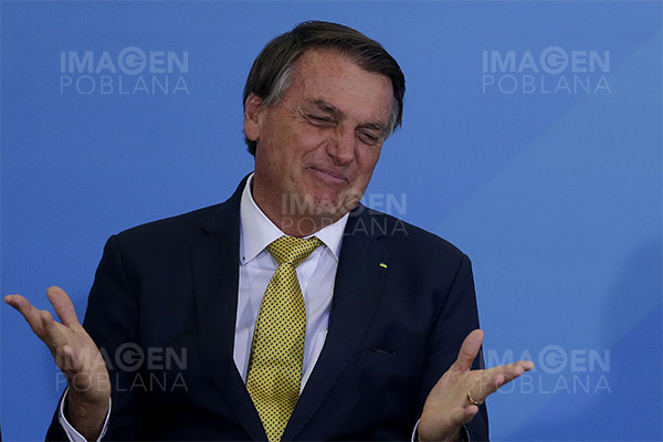 Bolsonaro dice ser “solidario con Rusia” al encontrarse con Putin en Moscú