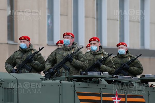 EU acusa que Rusia envió 7,000 soldados más a la frontera con Ucrania