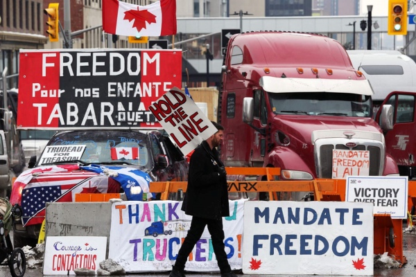 Policía de Canadá se prepara para actuar contra manifestantes antivacunas