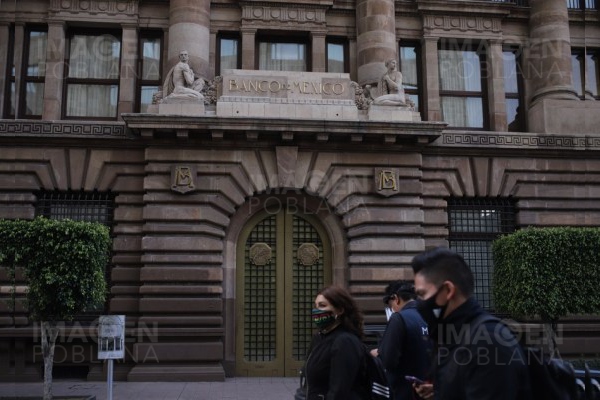 Gobierno ve al sector privado como “enemigo a vencer”, afirma subgobernador de Banxico