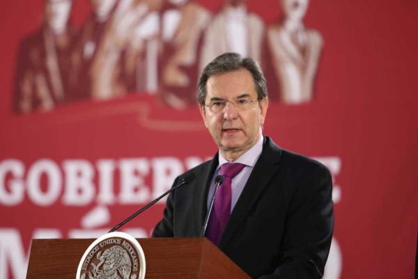 Esteban Moctezuma responde a las críticas de senador estadounidense al gobierno de AMLO