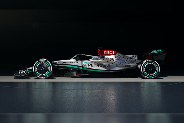 Presentan el “Mercedes W13”, el nuevo coche de Hamilton para la temporada 2022